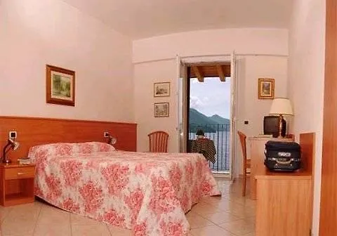 Hotel Regina Olga Lake Como 4*,